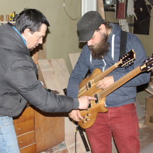 AttAck guitars Kaspars Čakste "Oranžās brīvdienas"