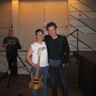 AttAck guitars with Dominic Miller