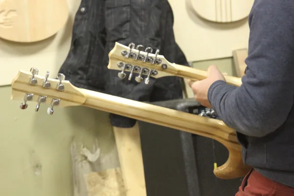 AttAck guitars Kaspars Čakste "Oranžās brīvdienas"