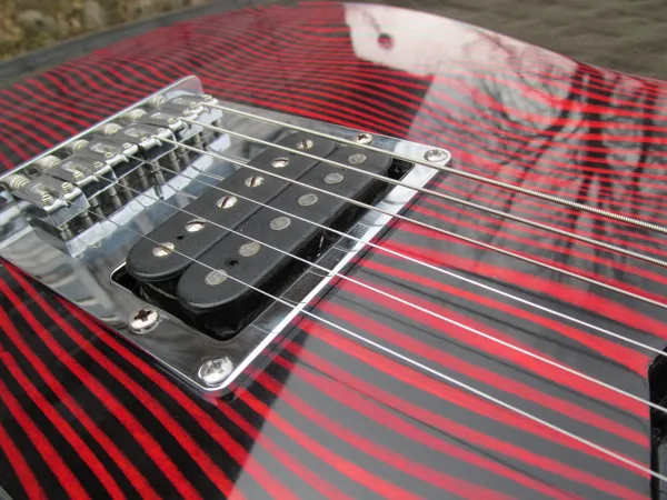AttAck guitars