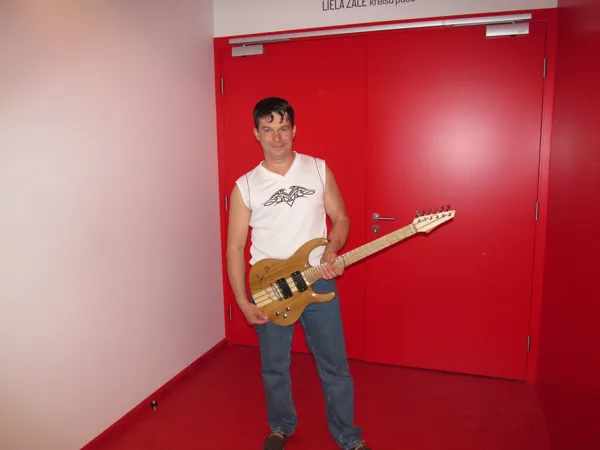 AttAck guitars