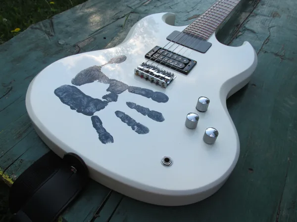 AttAck guitars