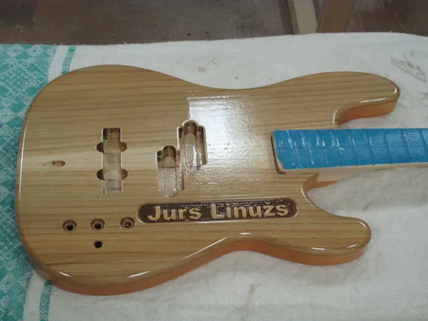 AttAck guitars