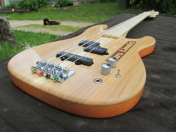 AttAck guitars