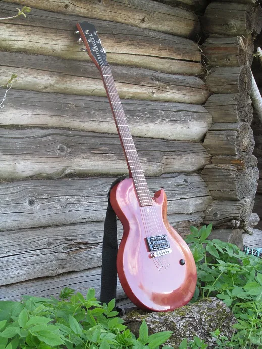 AttAck guitars made in Latvia AttAck ģitāras ražotas Latvijā