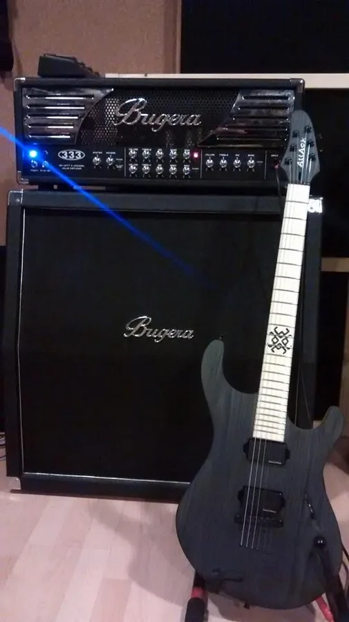 AttAck guitars